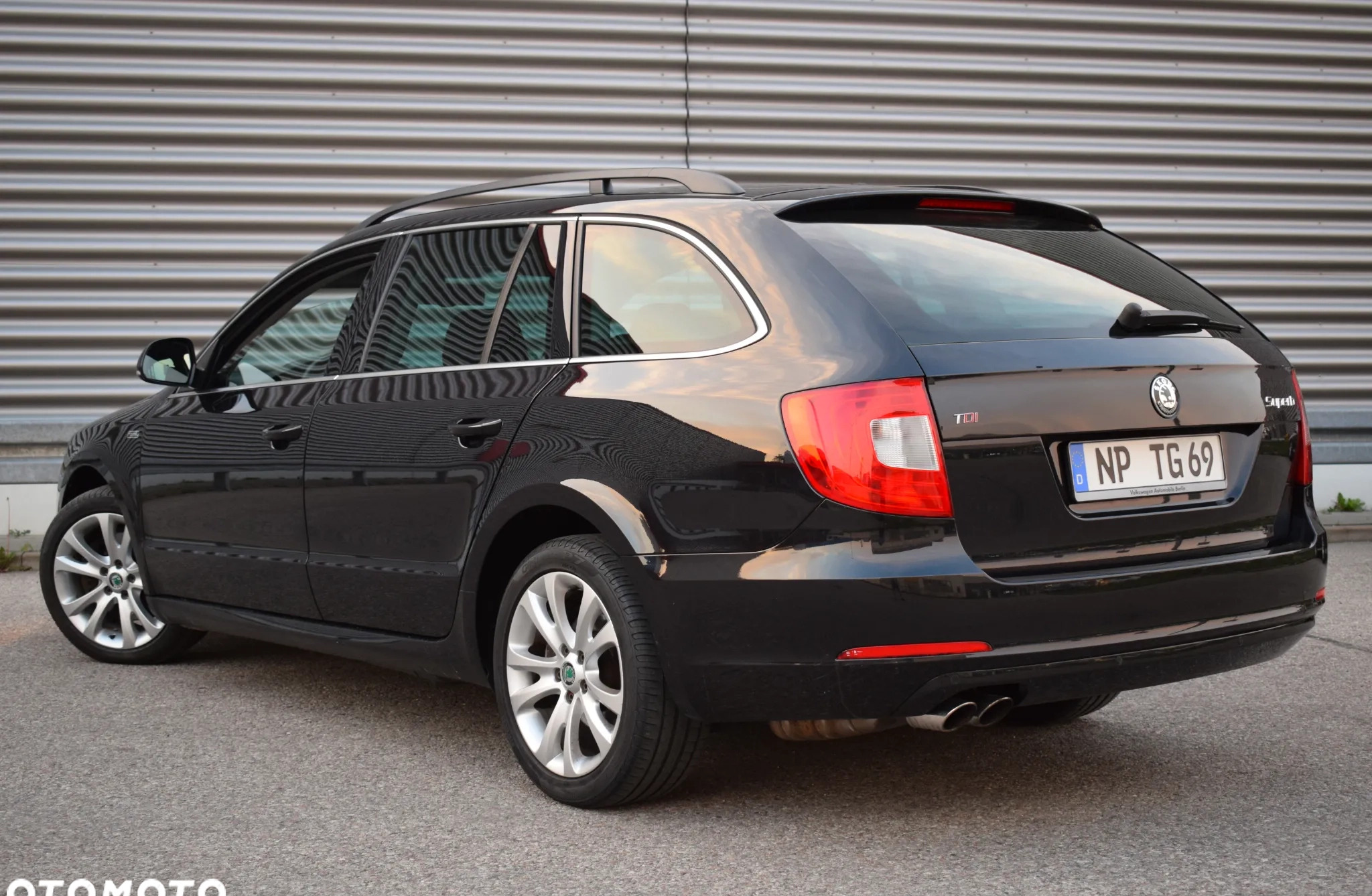 Skoda Superb cena 33900 przebieg: 243000, rok produkcji 2012 z Pruszcz Gdański małe 596